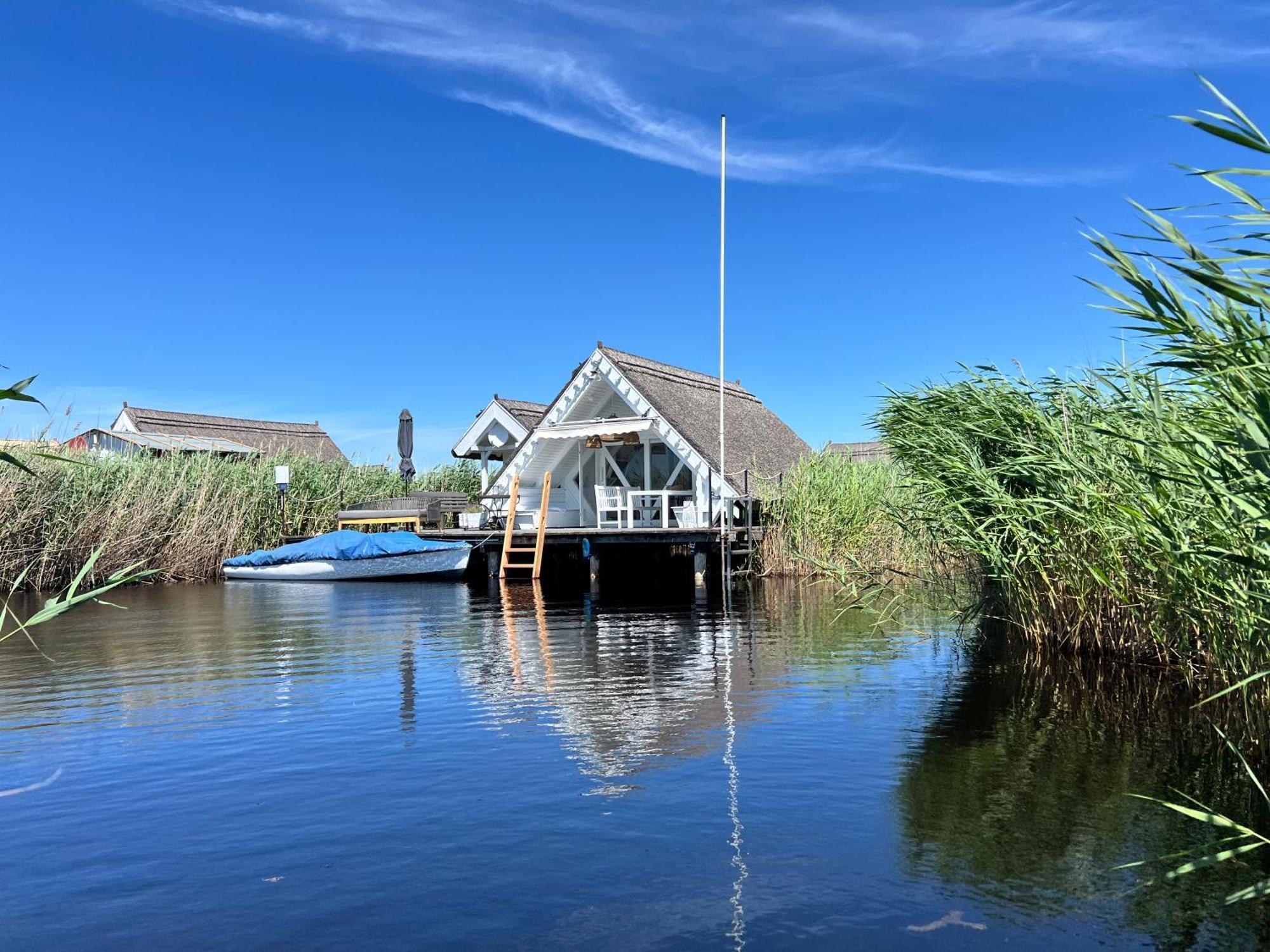 Seehuette Neusiedlersee - Seehaus Inklusive Elektroboot Rust Eksteriør bilde